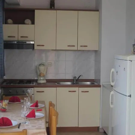 Appartement One-bedroom With Terace With Sea View *