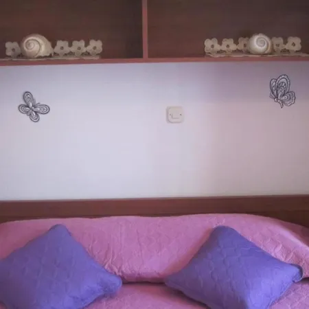 One-bedroom With Terace With Sea View Appartement *