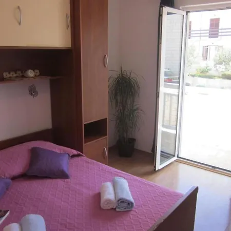 Lägenhet One-bedroom With Terace With Sea View *