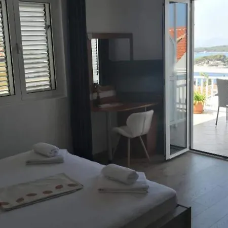 Lägenhet One-bedroom With Terace With Sea View Hvar Town
