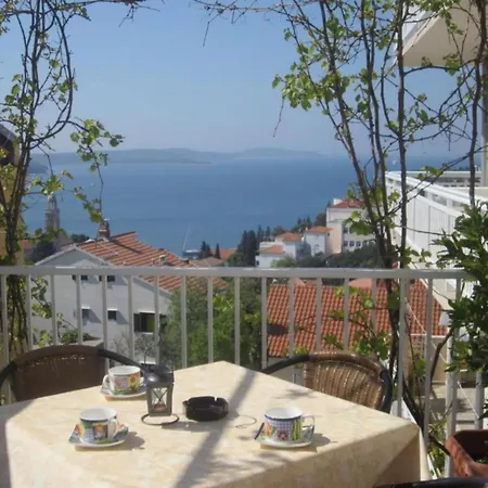 One-bedroom With Terace With Sea View Lägenhet *