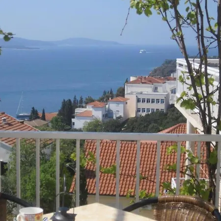 One-bedroom With Terace With Sea View Appartement Hvar Town