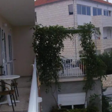 One-bedroom With Terace With Sea View Lägenhet